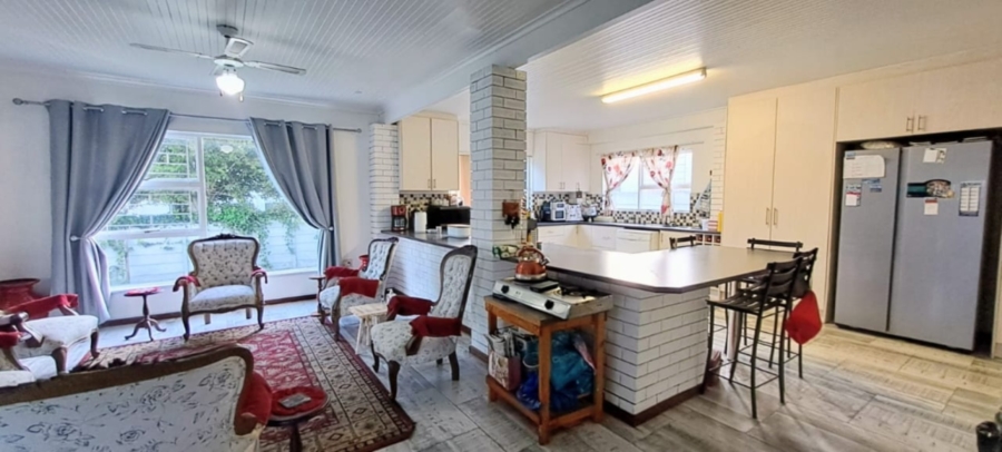 4 Bedroom Property for Sale in Sandbaai Western Cape